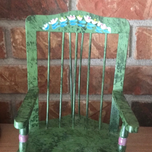 💚 Rare Vintage 1970’s Hand painted Doll Rocking Chair - Picture 12 of 13